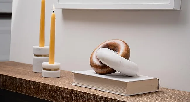 mantel sculpture decor