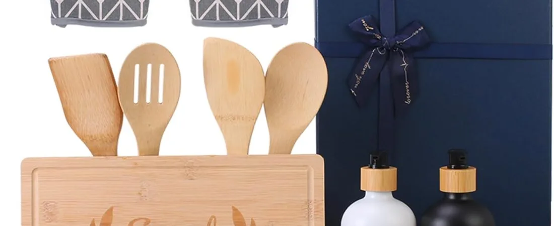 Housewarming Gifts New Home Basket，21-Piece Including Cutting Board, Handwashing Set, and Aromatherapy – Ideal for Housewarming Gift for Couples, New Home Families, and Closing Gifts for Home Buyers