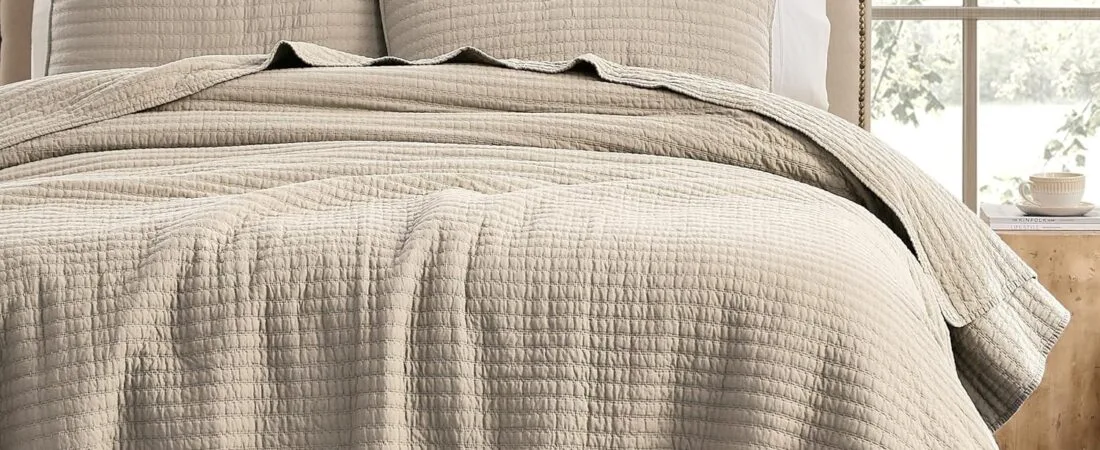 WDCOZY 100% Cotton Queen Size Quilt Set – Beige Neutral Striped Pick Stitch Soft Lightweight Bedspread, Textured Like Linen, Farmhouse Country Rustic Coverlet, Shabby Chic Gauze Bedding, 3 Pieces