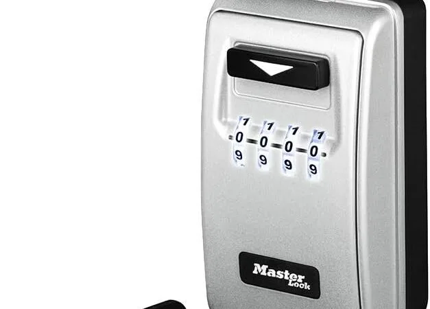 Master Lock Black Portable Key Lock Box with Light Up Dials, Set/Reset Combination for Tenants, Guests, Clients, Ideal for Realtors, Landlords or Property Managers, Holds 6 Keys, 5424EC